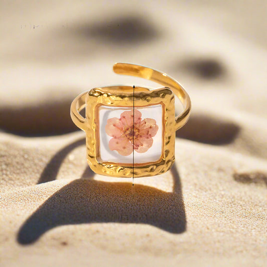 Eternal Flower Ring