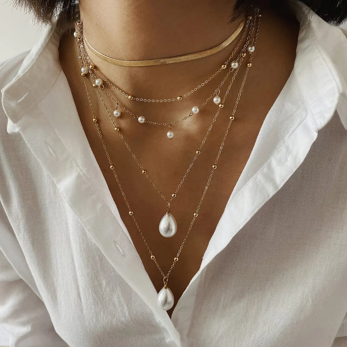 Exaggerated Portrait Coin Multi-Element Necklace